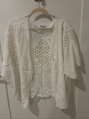 NorthStyle Ivory Crochet Lace Kimono Topper
